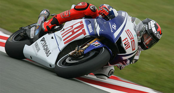 Lorenzo Silverstone’da ilk sırada