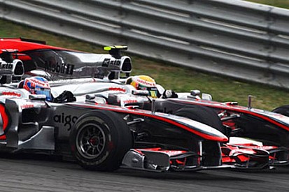 Hamilton: Asla Red Bull’ların hatasını yapmayacağız