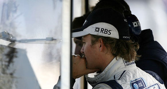 Rosberg yarıştan puan çıkarmayı hedefliyor