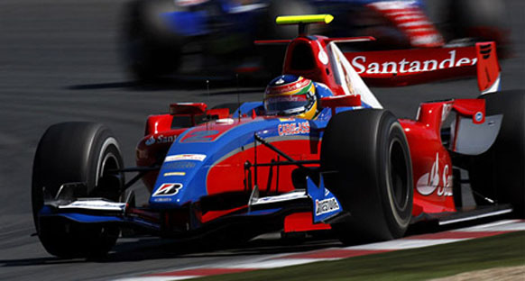 Silverstone'da ikinci yarışın galibi Senna