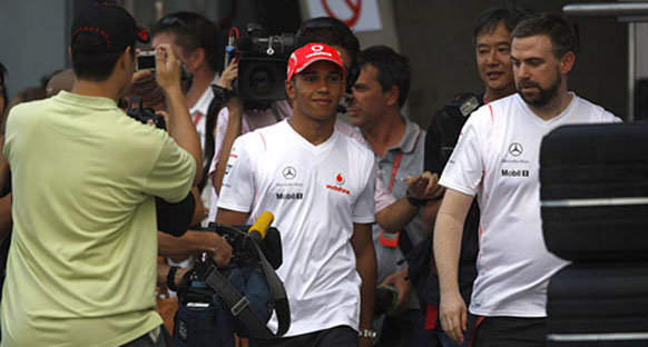 Silverstone Hamilton için 'karar anı' olacak