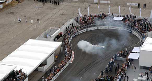 BMW Sauber'in Pit Lane Park'ı bu kez Manchester'da