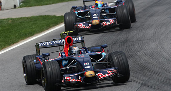 Vettel geleceği konusunda rahat