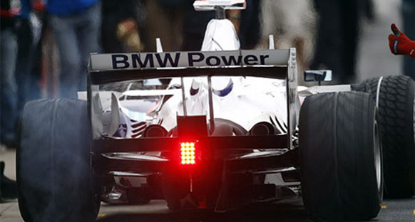 Heidfeld lastiklerden çok çekti!
