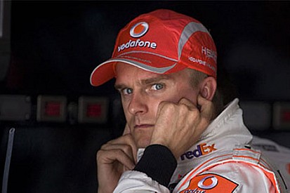 Whitmarsh Alonso'nun yerini Kovalainen'in alması konusunda ısrar etmiş