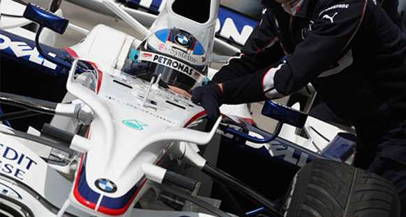 Ferrari BMW'nin pit stop sırrını çözmeye çalışıyor