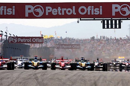 Alex Wurz'la İstanbul Park'ta bir tur