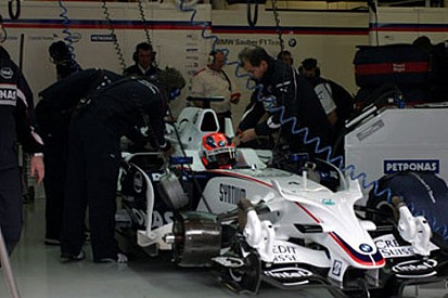 Kubica start sistemi konusunda endişeli