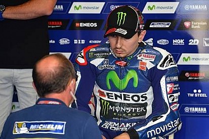 Lorenzo 'sorunlu' arka lastik yüzünden polü kaybettiğini düşünüyor