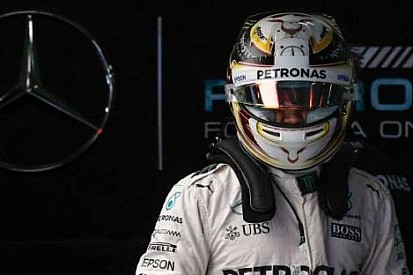 Hamilton Ferrari'nin temposundan endişeli