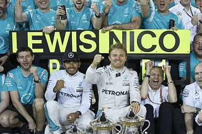Hamilton Rosberg'in galibiyet serisini önemsemiyor