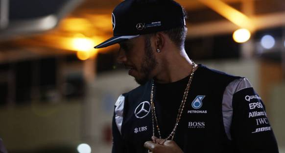 Hamilton start için endişeli