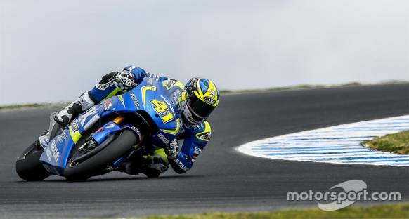 Espargaro: Suzuki 2016'da podyum için savaşmalı