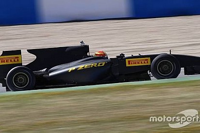 Pirelli 2017 lastiklerini V8 motorlu araçla test edecek