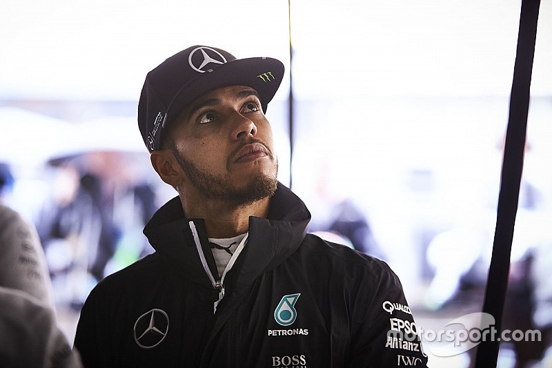 Hamilton neemt achterstand in kampioenschap niet licht op