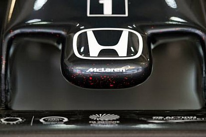 McLaren'dan Ferrari'ye nispet yapar şekilde twit