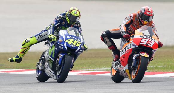 Yamaha: Marquez'in Rossi'yle girdiği mücadele sorgulanmalı