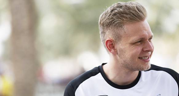 Boullier: Magnussen 2016'da Yarışmayı Hak Ediyor
