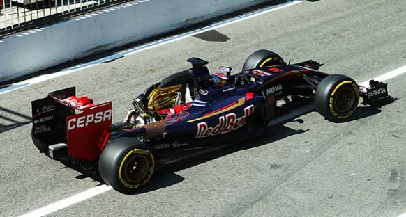 Verstappen'in Motor Kapağı, Ekibin Acelesinden Uçmuş