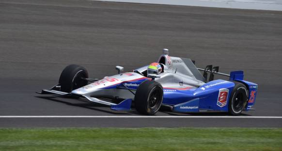 Eski Formula 1 pilotu Wilson komada