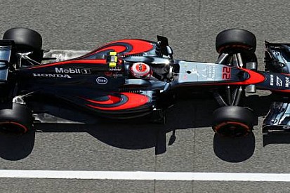 Alonso ve Button, Macaristan'da yeni motorla yarışacaklar