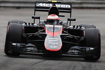 Button ve Alonso: Son seansa kalabilirdik