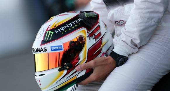 Hamilton, Arai ile olan 20 yıllık anlaşmayı bitirdi
