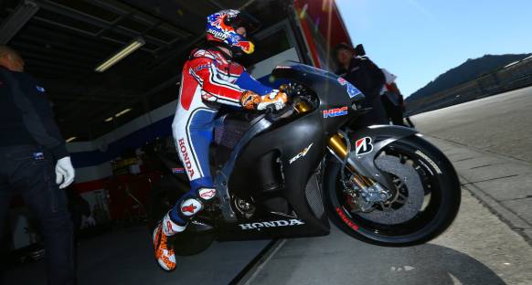 Stoner, Pedrosa yerine yarışamayacak olmaktan dolayı üzgün