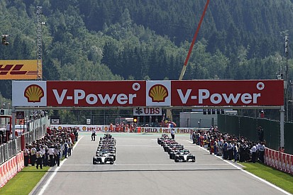 Аналіз: Чому Феттель і Ferrari ризикували в Спа?