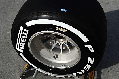 Pirelli испытывает специальные термостикеры