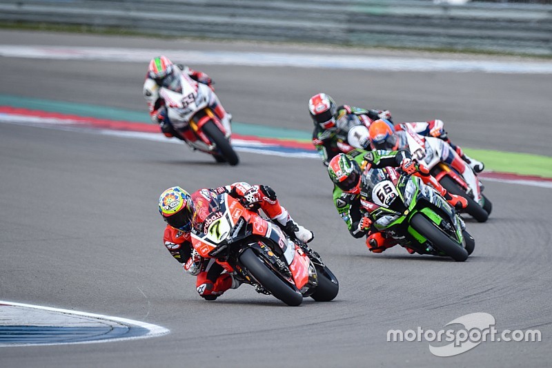 WSBK Imola: Davies opnieuw aan kop, Van der Mark verbetert niet
