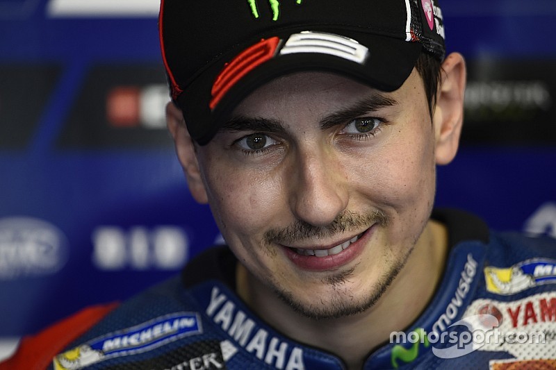 Lorenzo verrast zichzelf met pole-tijd op Le Mans