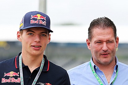 La felicità di papà Verstappen: "Abbiamo fatto di tutto per momenti così"
