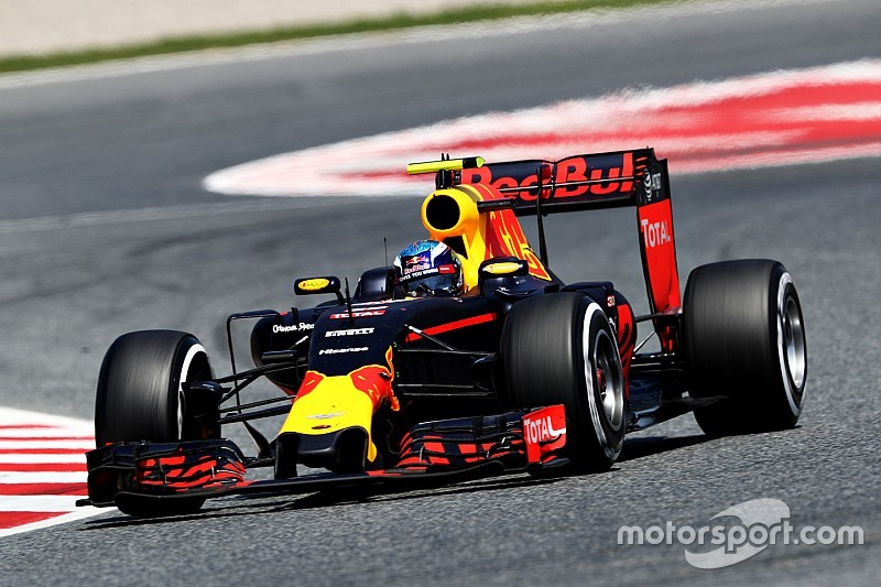 Verstappen begint aan testdag met Red Bull RB12