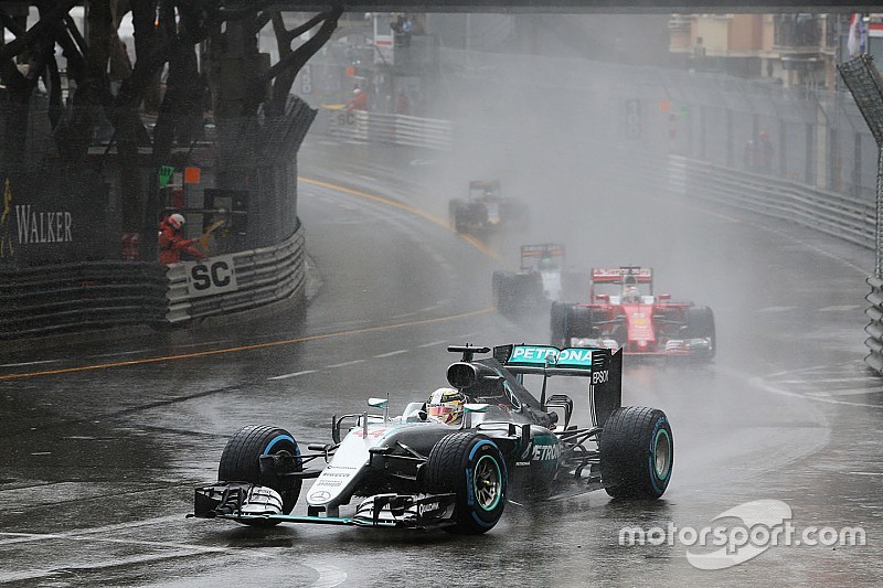 Course - Hamilton vainc Ricciardo et s'impose en maître !