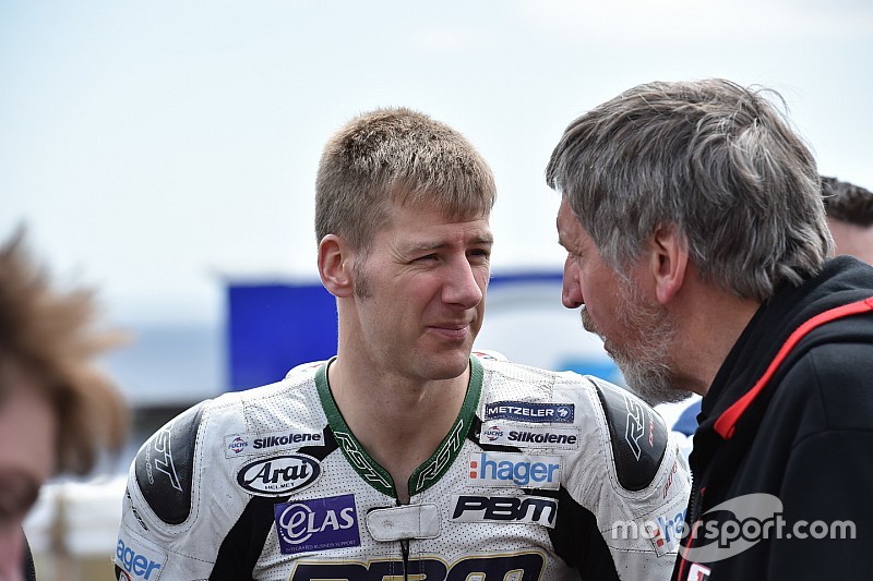 TT 2016, Ian Hutchinson il più veloce nel secondo turno di qualifiche