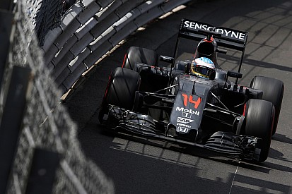 Алонсо признал наличие проблем с резиной у McLaren