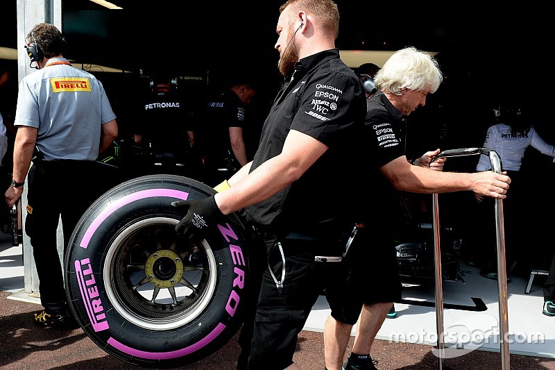 Pirelli привезёт UltraSoft в Сингапур