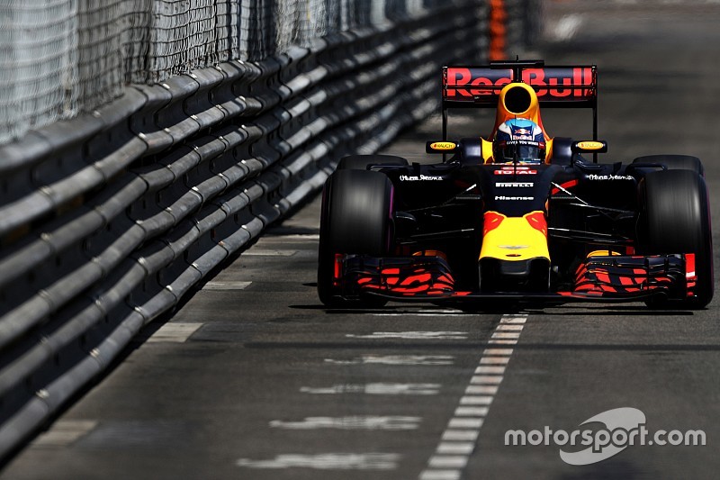 Red Bull рассчитывает на большую отдачу мотора в Канаде и Баку
