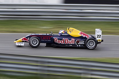 F4 NEZ Zandvoort: Verschoor en Opmeer op eerste rij