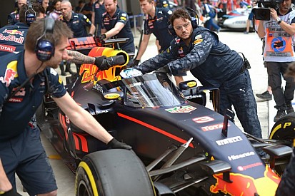 A McLarennek bejön a Red Bull szélvédője - a Forma-1-es autók elegánsabbak lehetnek!
