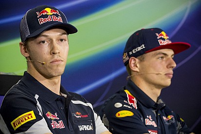 A Spanyol Nagydíj legkínosabb percei: szegény Kvyat