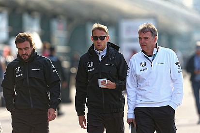 Dennis: „Button a valaha volt egyik legjobb versenyzőnk”