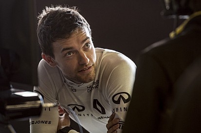 Jolyon Palmer: Hamilton egy másik bolygón él, míg Button sokkal nyitottabb!