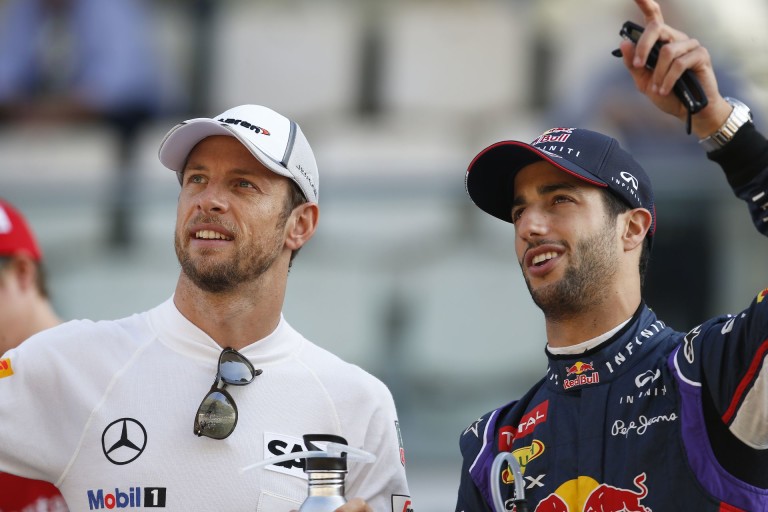 A mosolygós Ricciardo nagyon jóban van Buttonnal, néha együtt söröznek