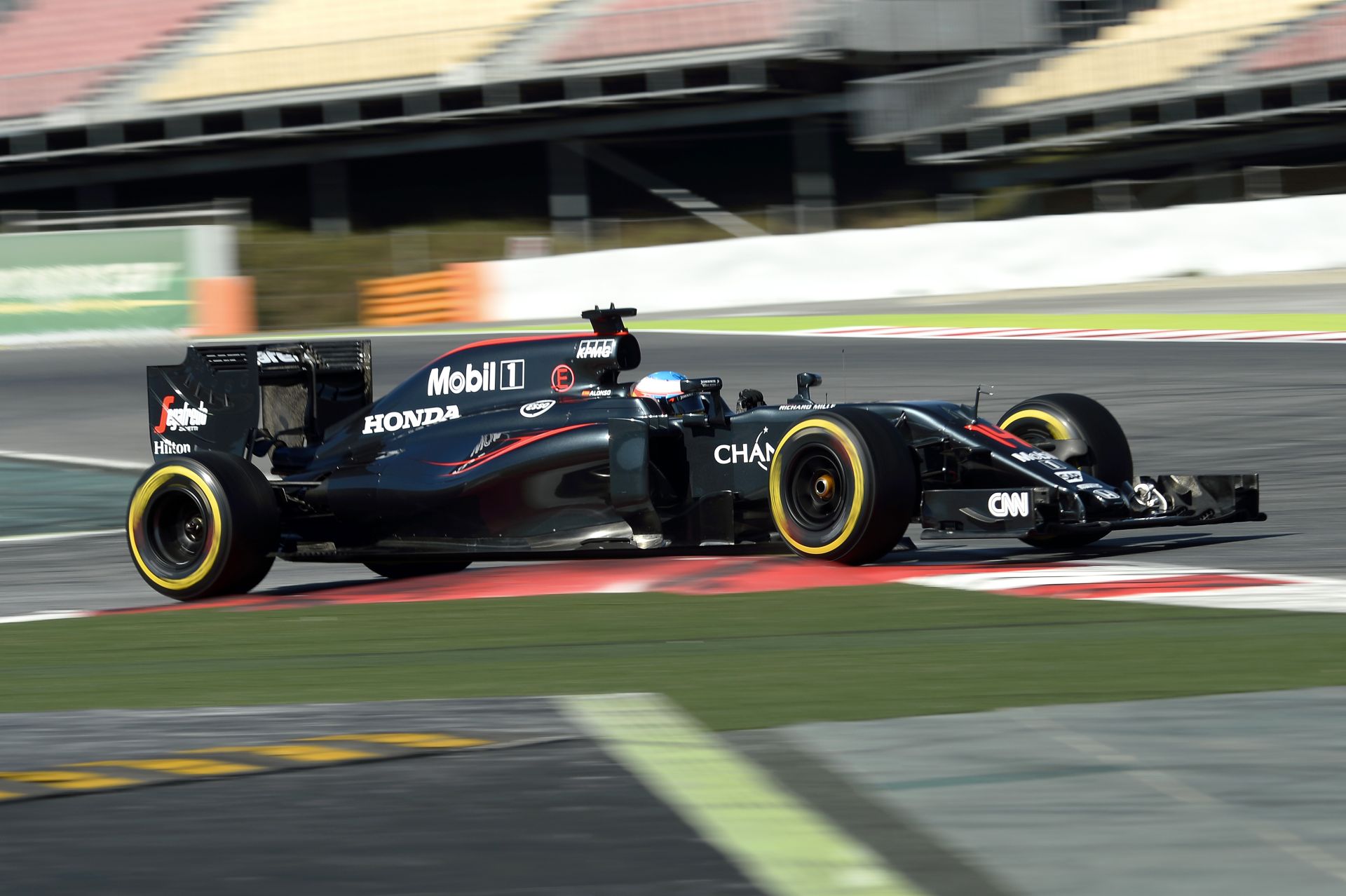 Alonso ülése megrepedt a melbourne-i balesetben!