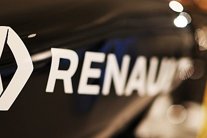 Részlet a Renault festéséből: fekete és sárga a két alapszín?