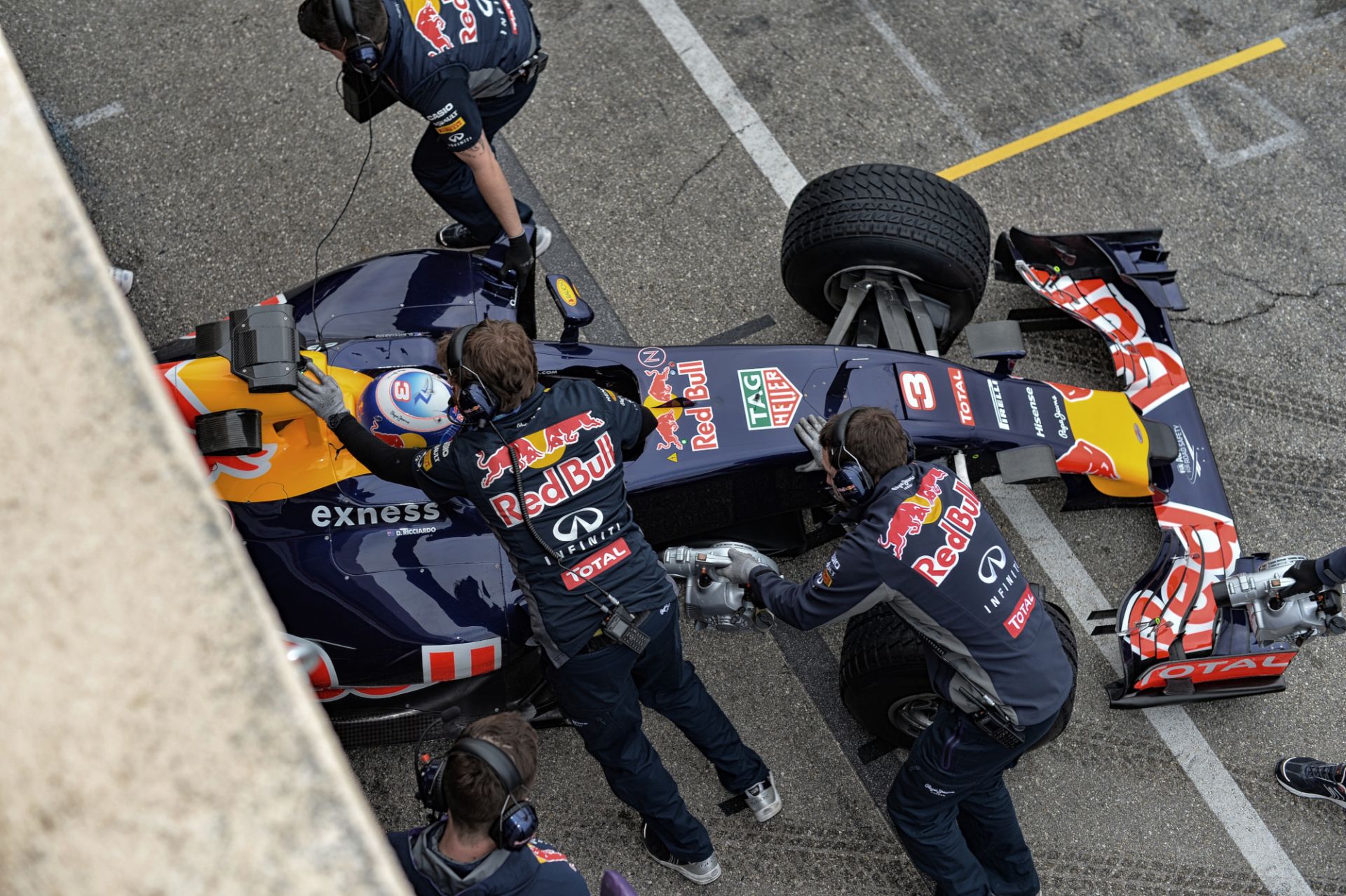 A Red Bull is az első tesztnapot választotta az autóbemutatóhoz