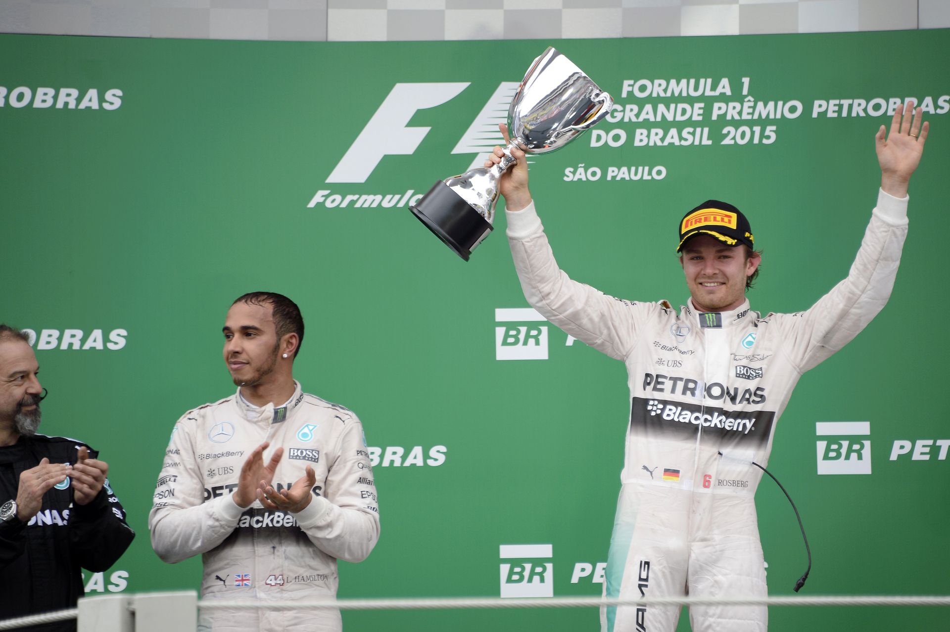 Hamilton: bízzatok bennem, ugyanúgy akartam a győzelmet, mint mindig