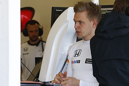 Magnussen a Mercedessel tesztel a DTM-ben!